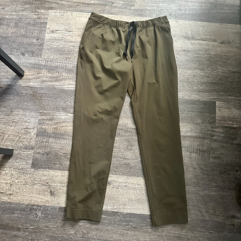 Lululemon On the Fly Pants Size 6